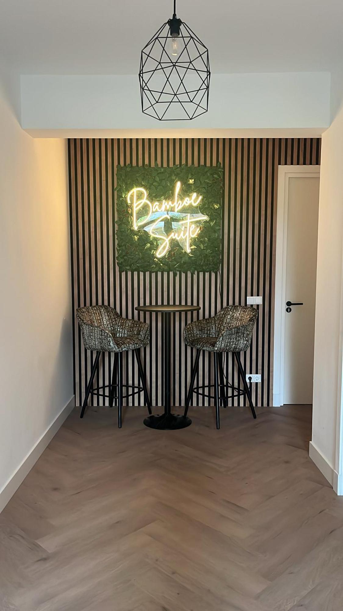 Bamboe Suite Bentveld Met Ligbad En Gratis Parkeren Экстерьер фото