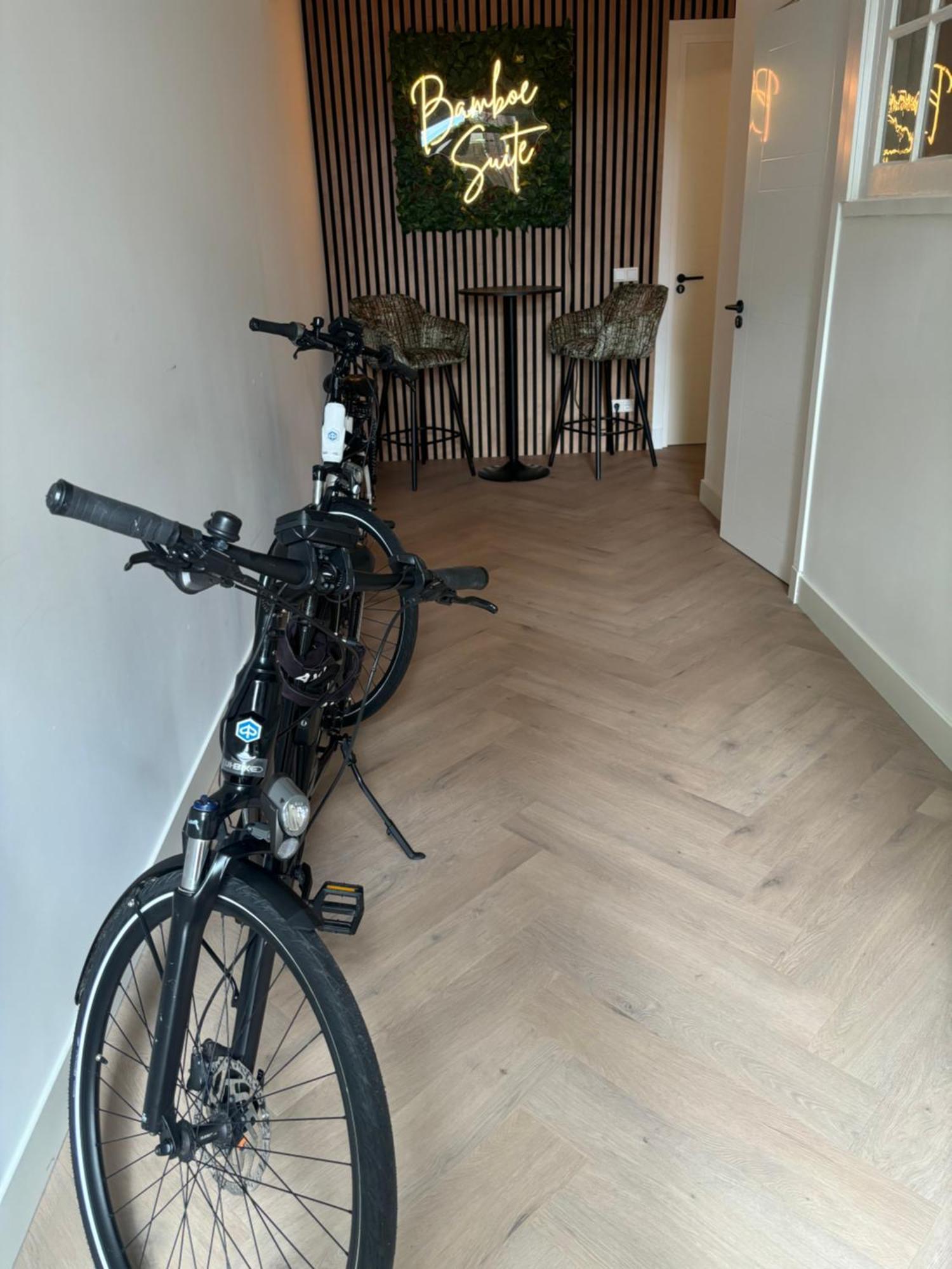 Bamboe Suite Bentveld Met Ligbad En Gratis Parkeren Экстерьер фото